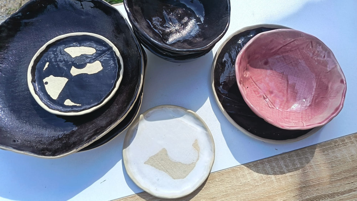 Lot de 2 assiettes creuses -en grès émaillé