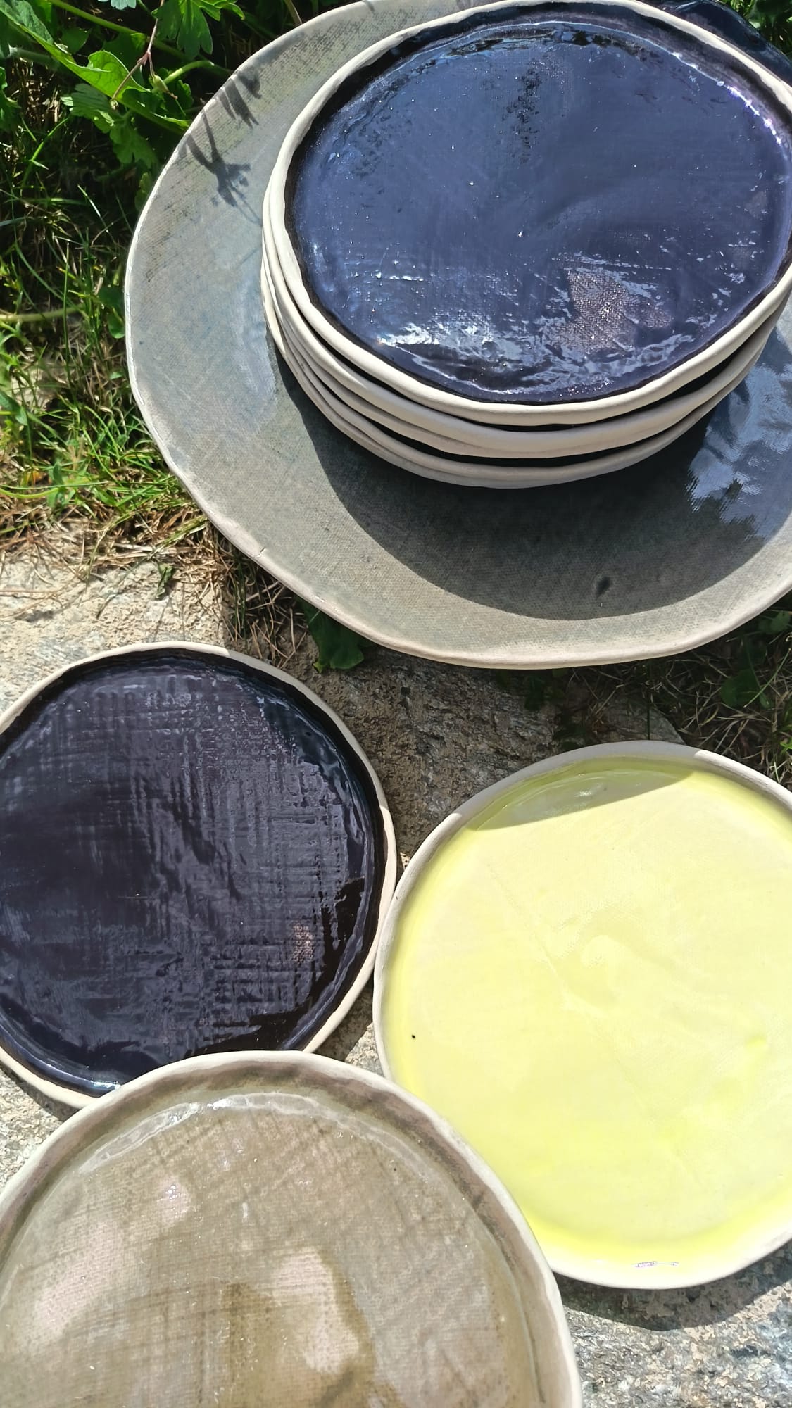 Lot de 4 petite assiettes ronde à dessert/ brunch -en grès émaillé