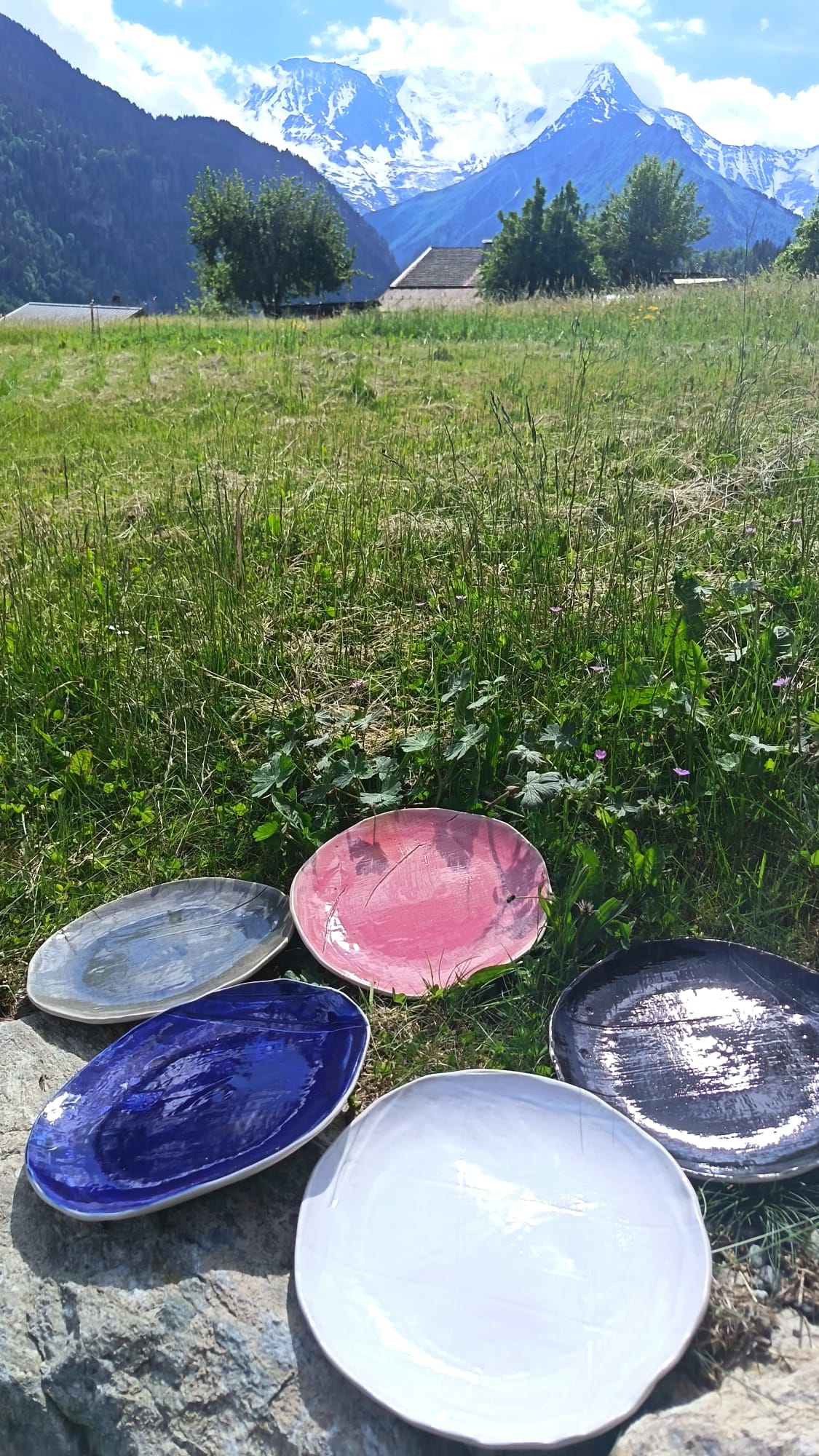 Grande assiette plate  en grès émaillé