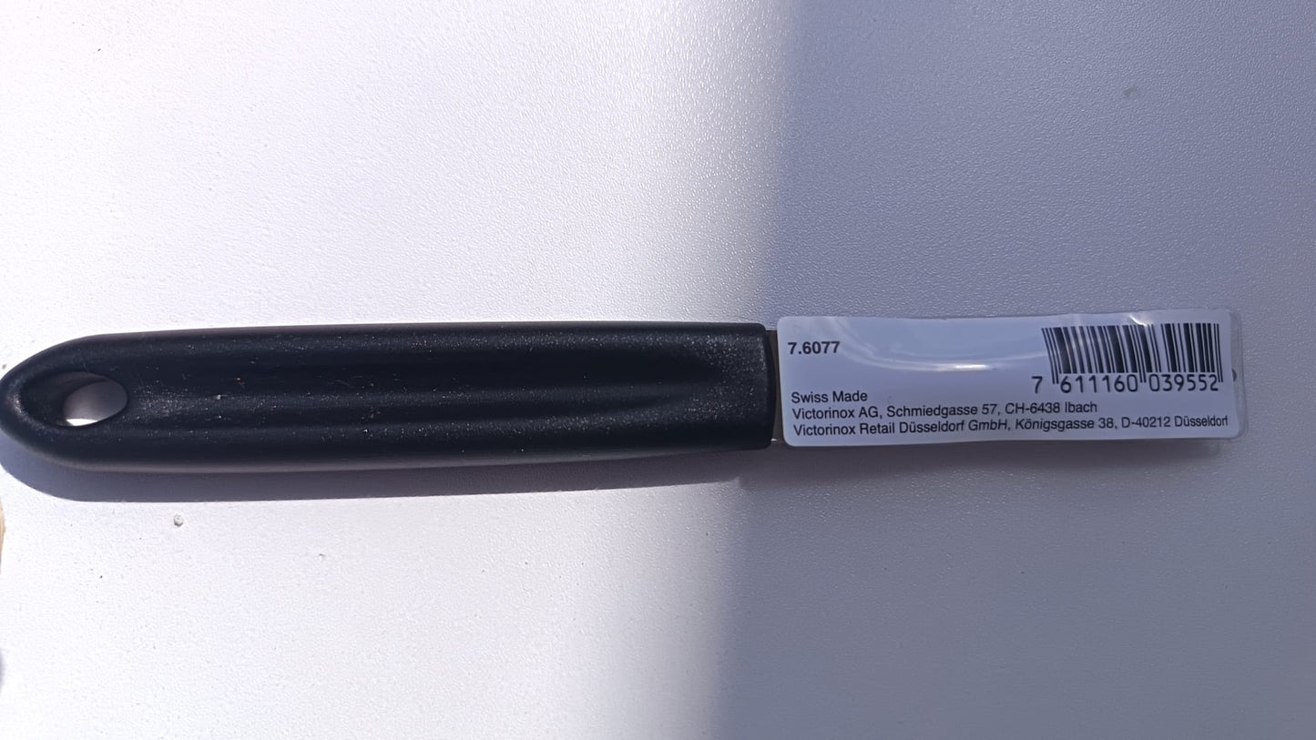 Éplucheur de Cuisine Deux Fentes à Dents Inox Manche noir - VICTORINOX