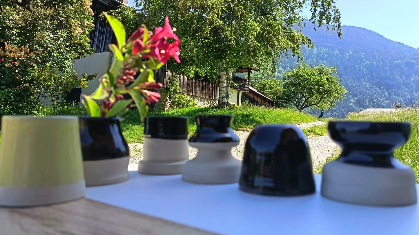 Mini vase pour fleurs des champs -Grès blanc