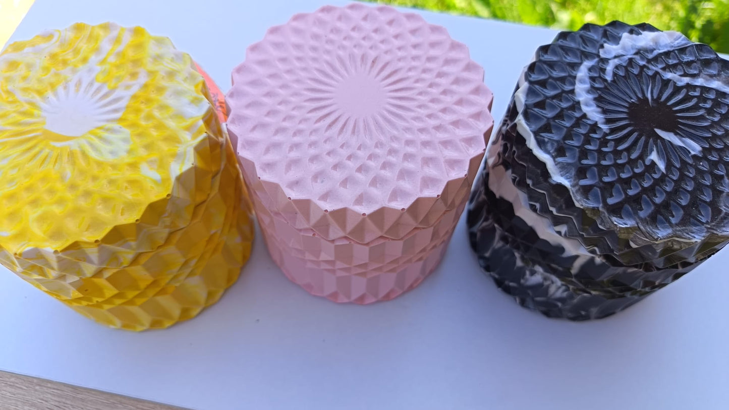 Pot à cotons ou à bijoux avec couvercle